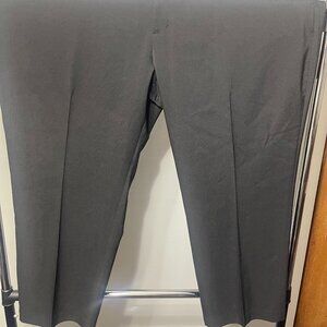 Men's Van Heusen Black Dress Slacks in size 52W x 29L